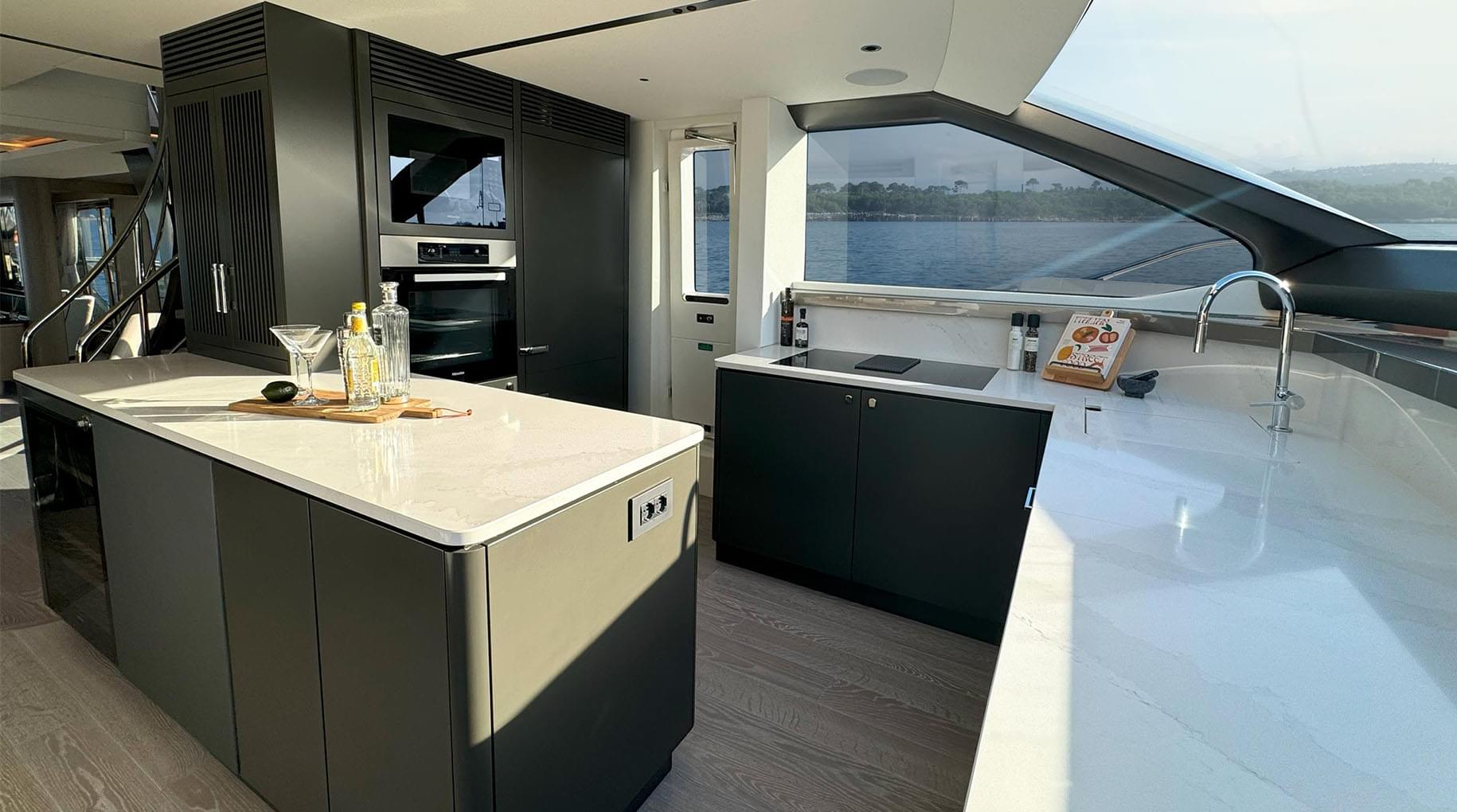 Ocean 182 Galley Ocean 182 Galley