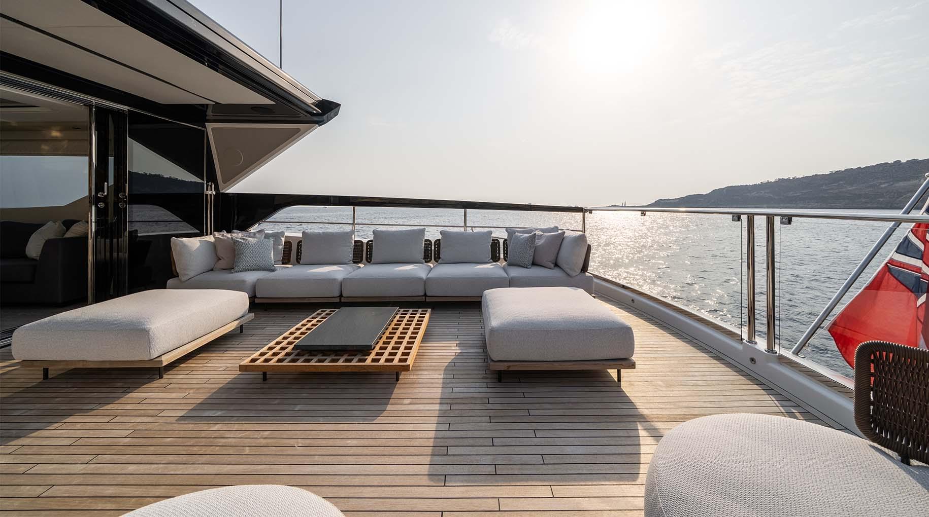 Sunseeker 82 Ocean Enclosed Exterior