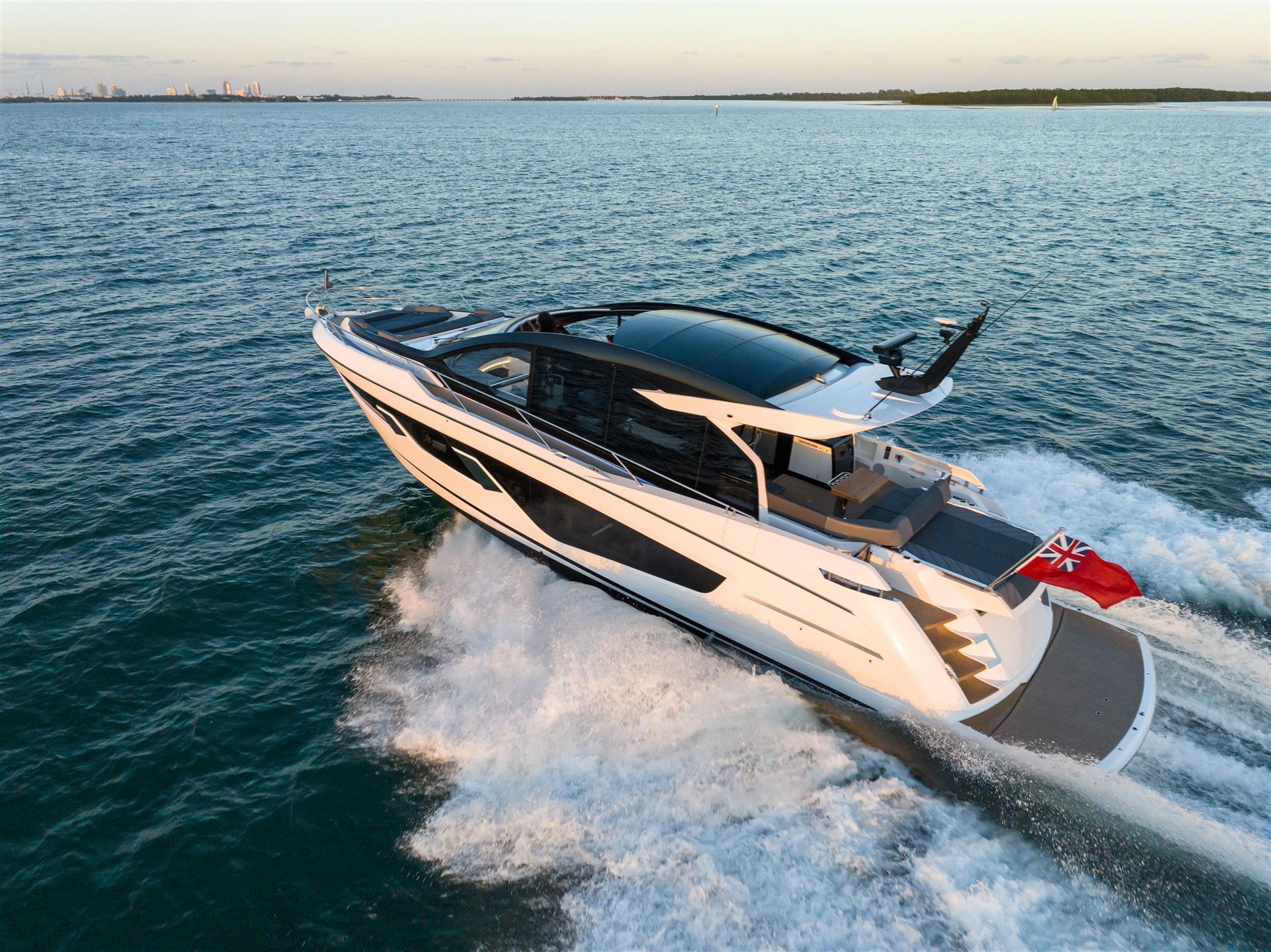 Sunseeker Predator 65