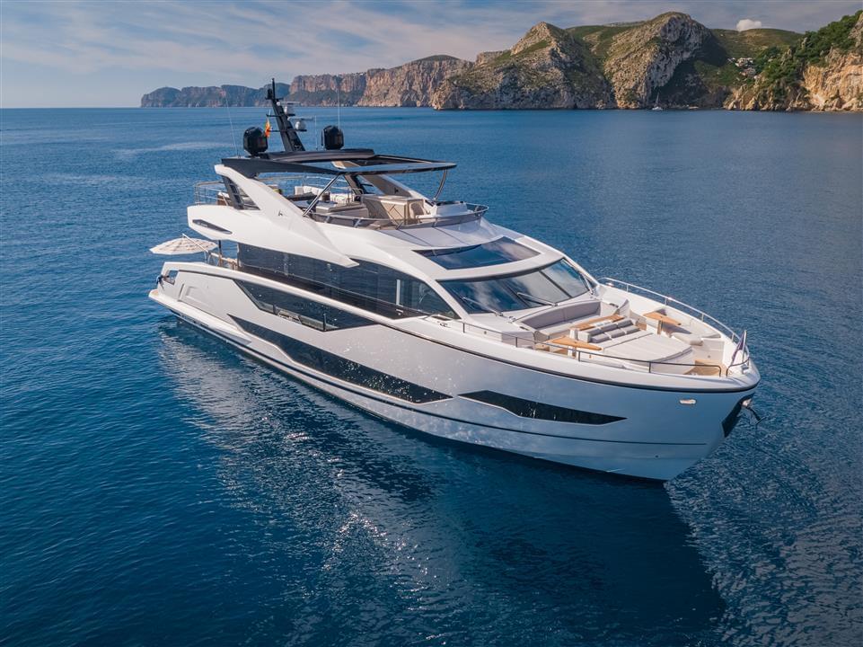 Sunseeker 90 Ocean at Monaco Yacht Show 2022 Sunseeker 90 Ocean at Monaco Yacht Show 2022