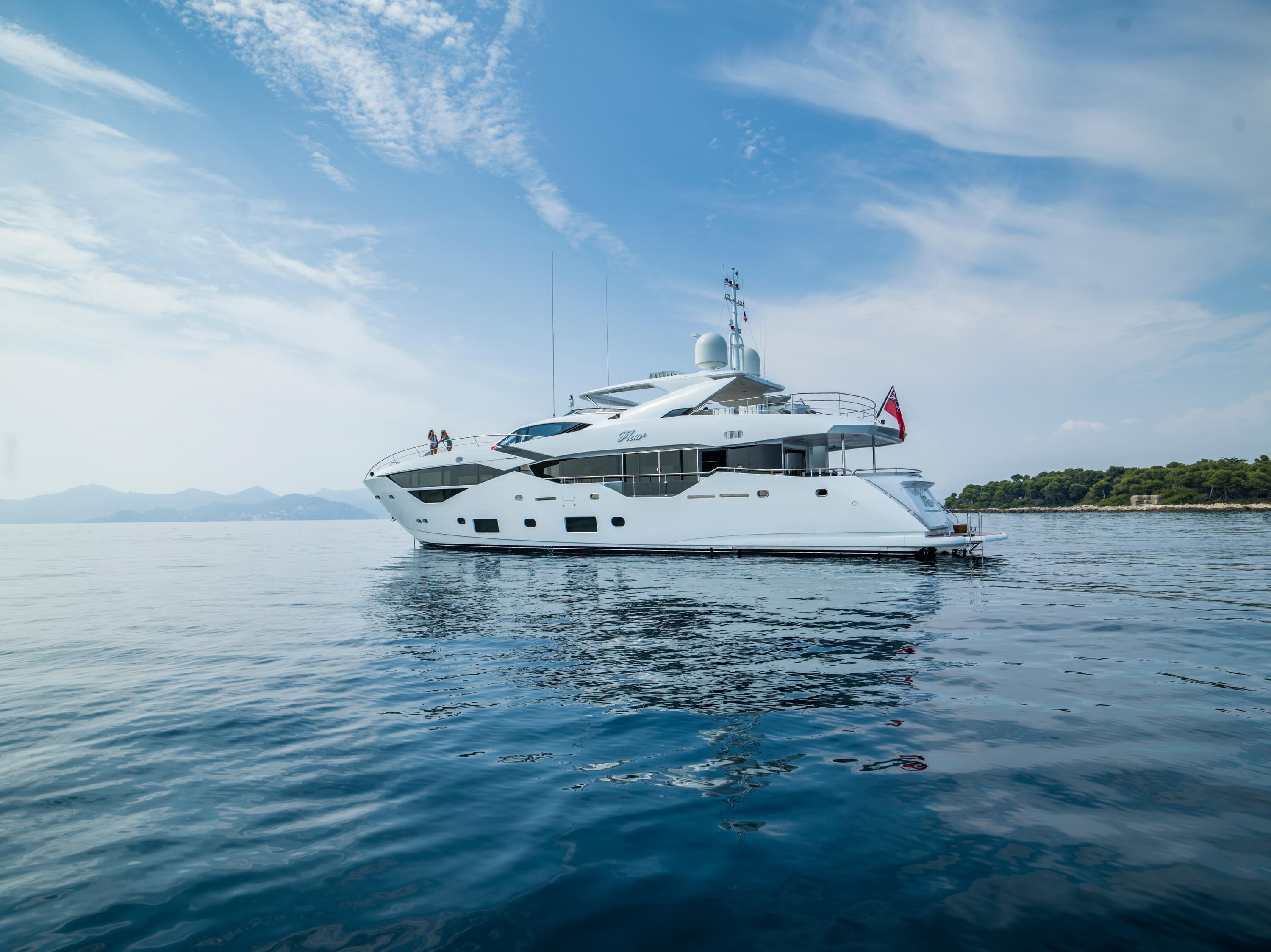 An image of the Sunseeker 116 Yacht An image of the Sunseeker 116 Yacht