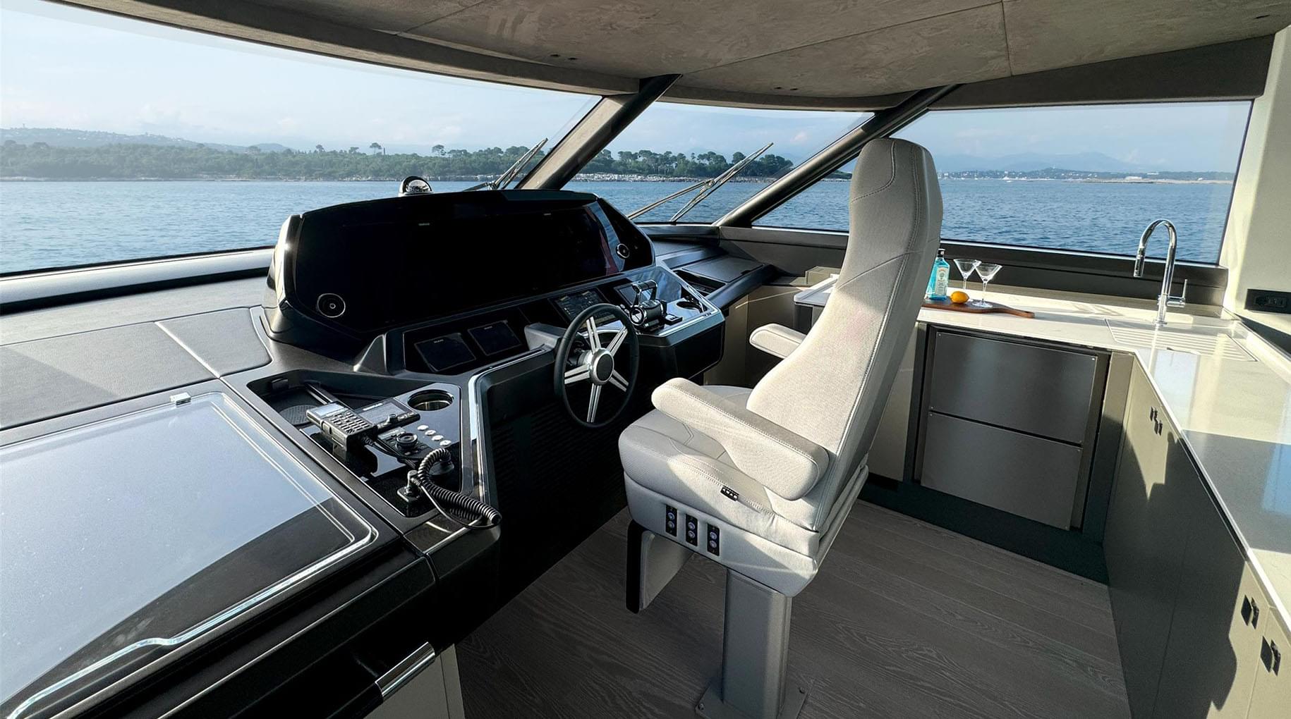 Ocean 182 Helm Console Ocean 182 Helm Console