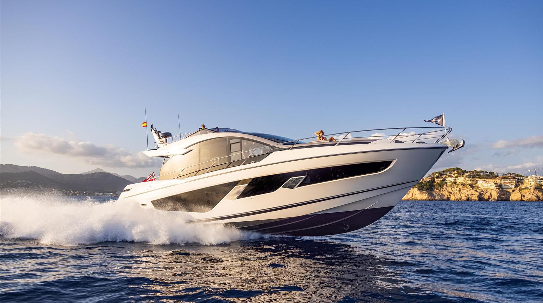 Sunseeker 65 Sport Yacht Sunseeker 65 Sport Yacht