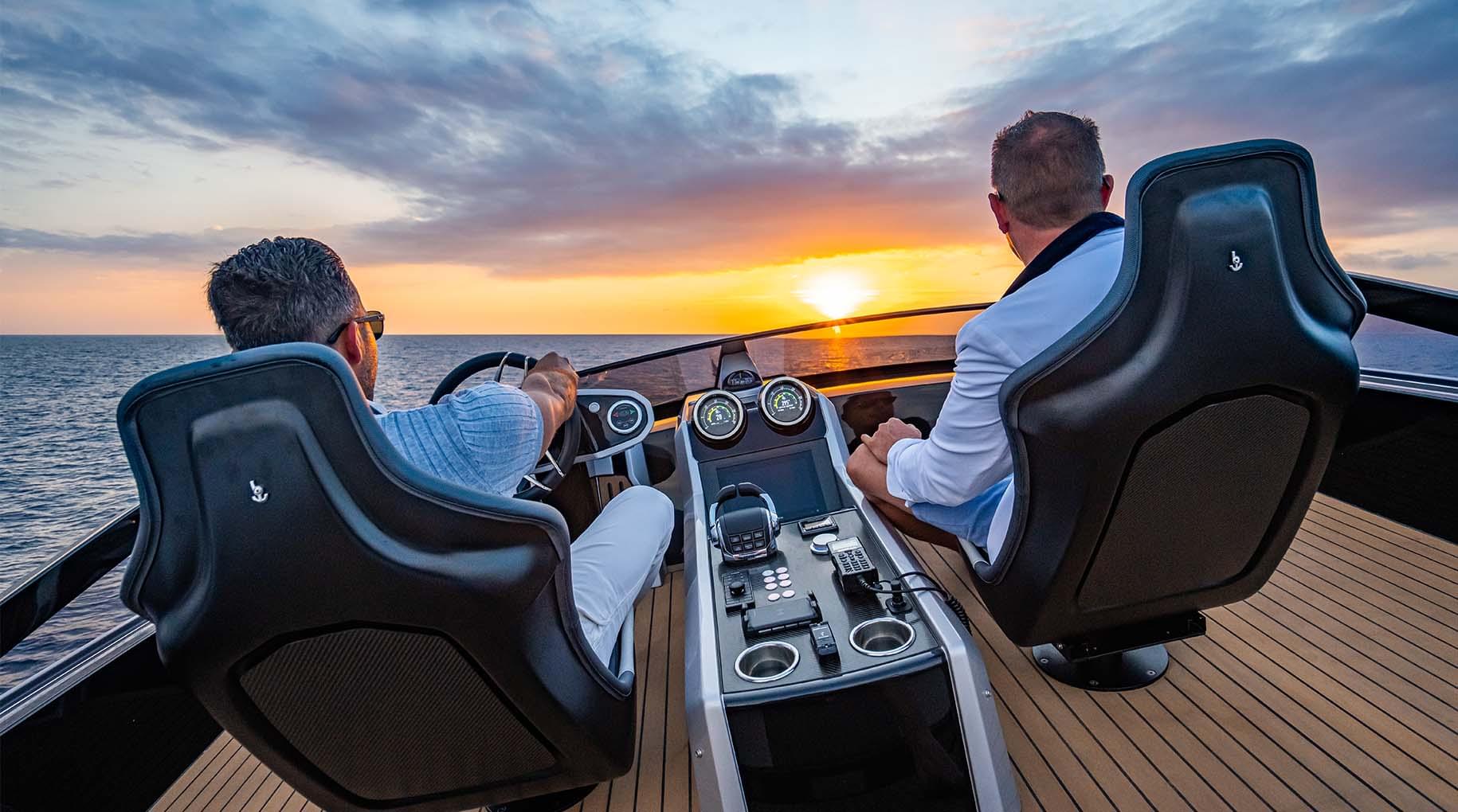 Sunseeker 65 Sport Yacht SkyHelm™ Sunseeker 65 Sport Yacht SkyHelm™