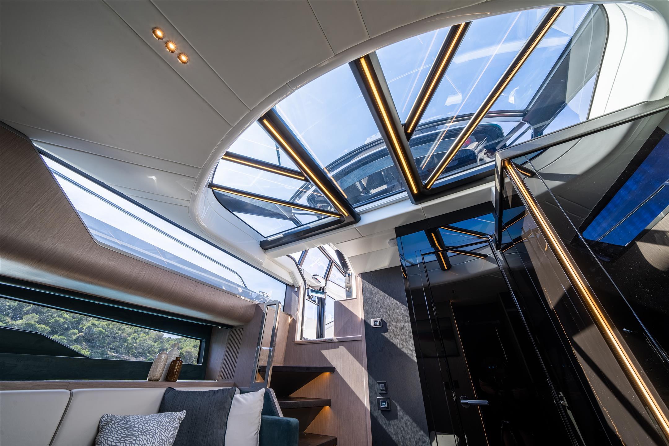 Superhawk 55 interior