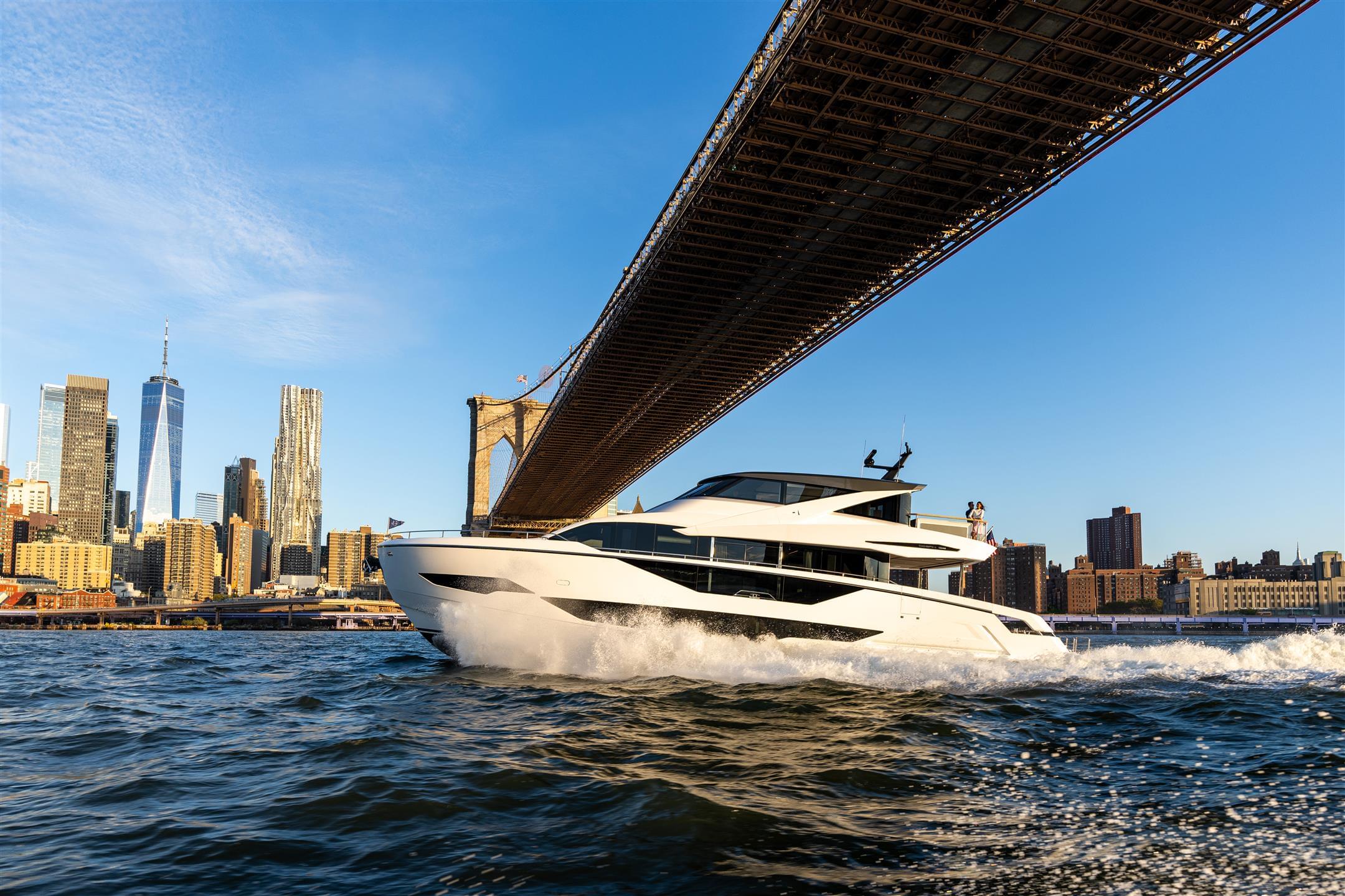 Sunseeker Ocean 182 under Brooklyn Bridge Sunseeker Ocean 182 under Brooklyn Bridge