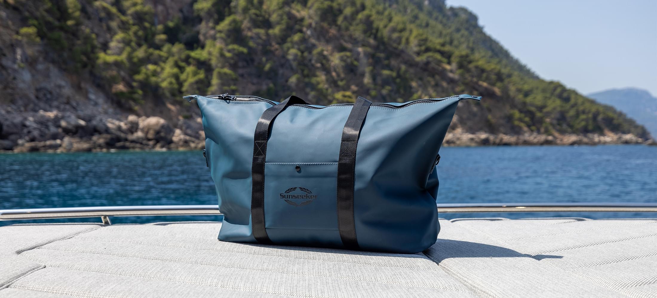 Sunseeker Collection Santorini Weekend Holdall Sunseeker Collection Santorini Weekend Holdall