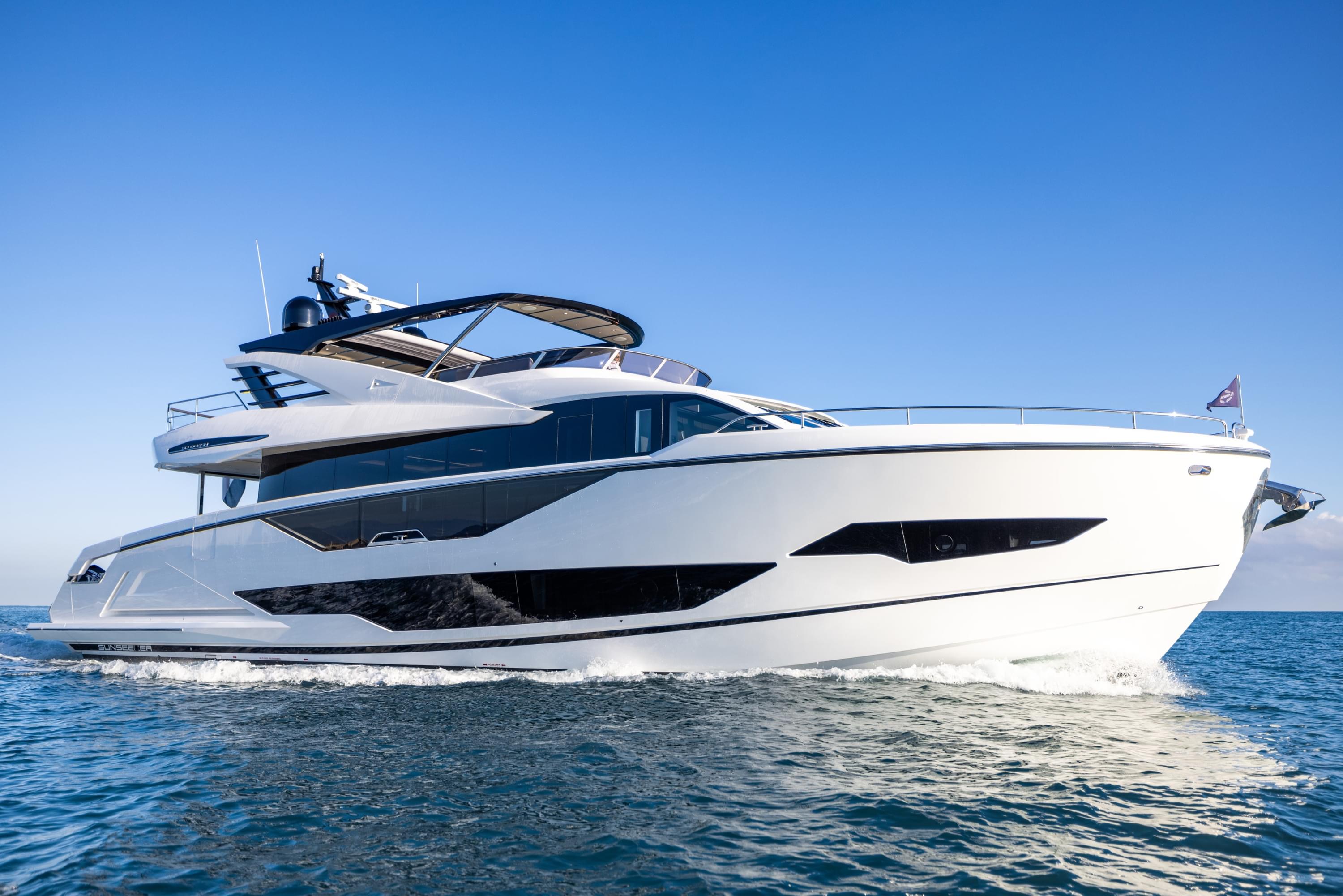 スカイオーシャン Sunseeker 90 Ocean | Winner of 'Best Custom Yacht' Award 2023